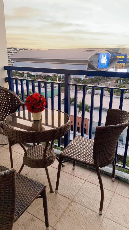 Azenith Staycation At Sea Residences Moa Pasay Exteriér fotografie